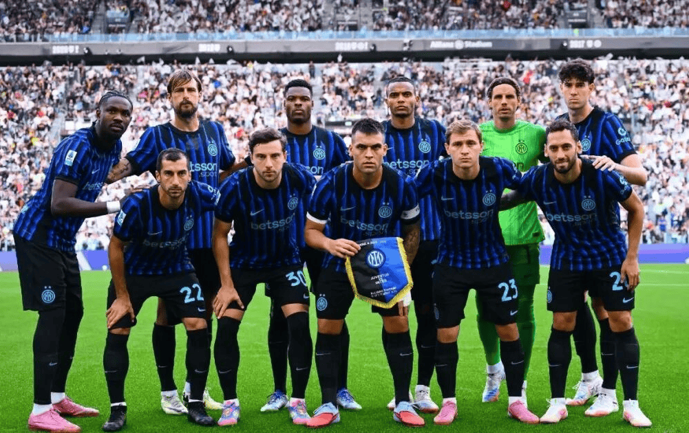 东体：特维斯在申花时训练都由自己决定，波耶特控制不了球队（东体：申花时期特维斯自定训练计划，波耶特难掌控球队）