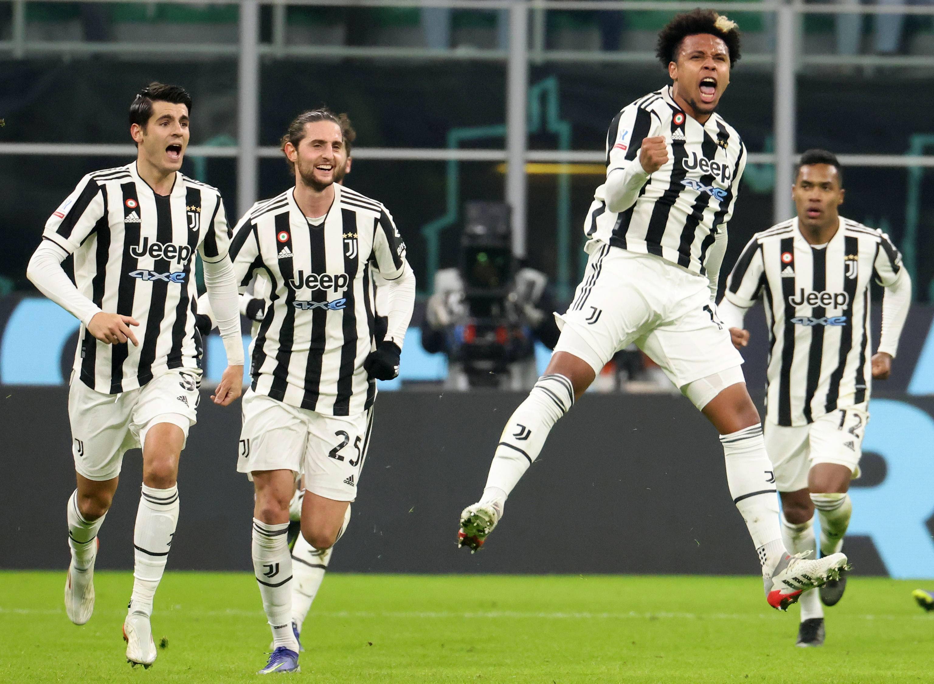 皇马11月最佳球员候选：姆巴佩领衔，维尼修斯、居莱尔在列（皇马公布11月最佳候选：姆巴佩领跑，维尼修斯与居莱尔入选）