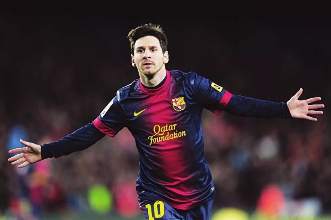 TA：利马传球出色&充满侵略性，他的回归可以丰富曼联打法（TA：利马传球出众且侵略性十足，复出将丰富曼联的战术选择）