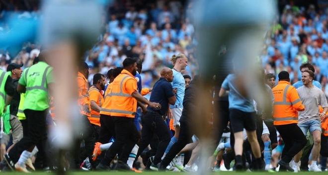 德天空：多特准备报价博纳诺特，还在进行对丘库埃梅卡的谈判（德天空：多特拟报价博纳诺特，仍在与丘库埃梅卡谈判）