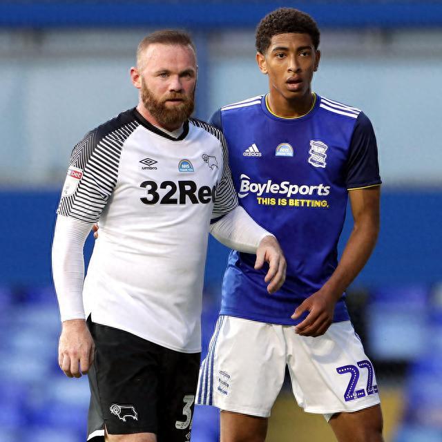 中超球队阵容分析：武汉三镇阵容变化,（中超阵容观察：武汉三镇人员变动解析）