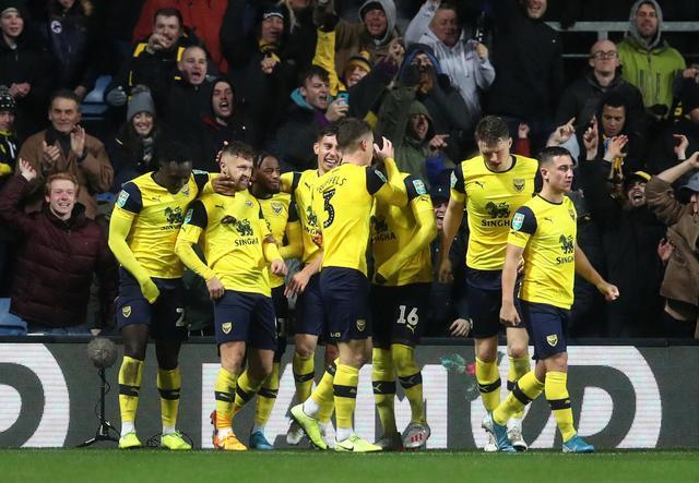 珀斯光荣vs悉尼FC首发：塔加特出战，潘宁顿、基斯佩先发（首发出炉：珀斯光荣对阵悉尼FC，塔加特登场，潘宁顿与基斯佩先发）