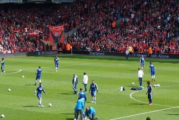 瓜迪奥拉：斯通斯将缺席本轮欧冠，阿隆索知道怎么挽回局势（瓜迪奥拉确认斯通斯缺席本轮欧冠，称阿隆索懂得扭转战局）