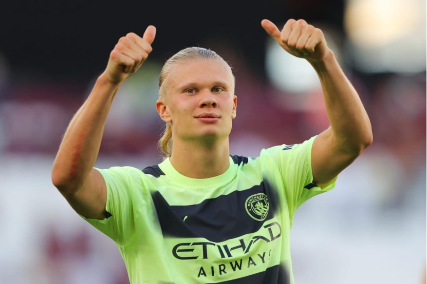 立竿见影，凯恩替补出场30分钟个人戴帽拜仁打进4球（凯恩替补登场30分钟上演帽子戏法，拜仁轰入4球）