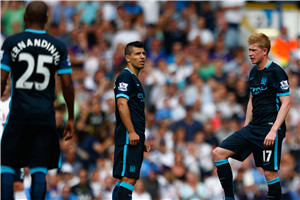 继伊尔马兹之后，奥斯梅恩是第二位欧冠戴帽的加拉塔萨雷球员（奥斯梅恩继伊尔马兹之后，成为加拉塔萨雷欧冠第二位上演帽子戏法的球员）