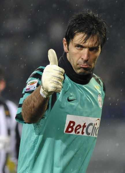 科瓦奇：阿德耶米就像被上帝亲吻过一样，天生拥有惊人的速度（科瓦奇：阿德耶米仿佛受神眷顾，天生速度惊人）