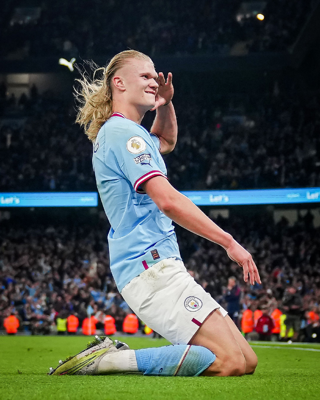 赫拉克勒斯前锋：希望俱乐部把我卖了，这样他们能赚很多钱（赫拉克勒斯前锋表态：愿被出售，助俱乐部大赚一笔）